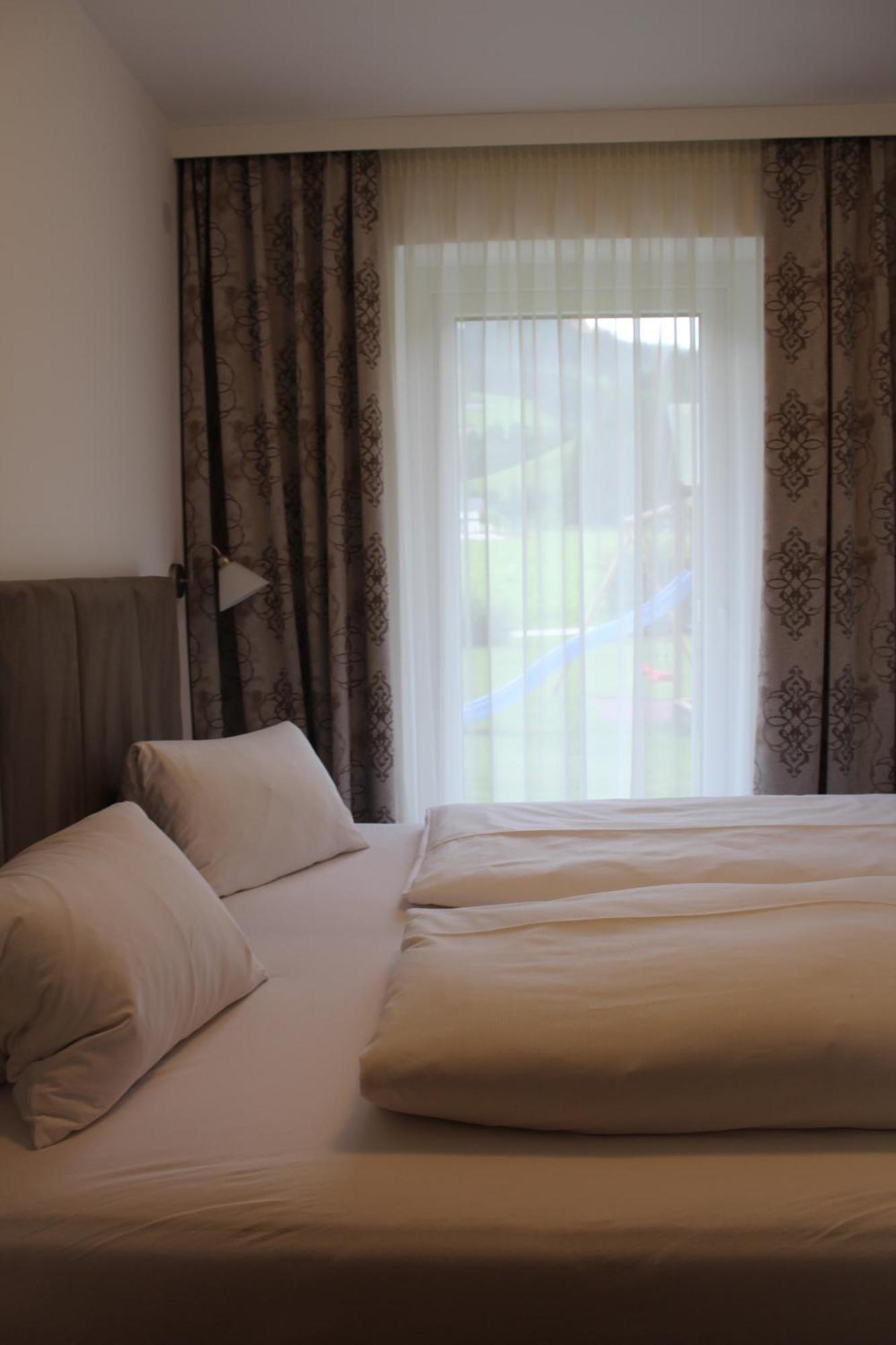 ホテル Garni Roesslhof ホラースバッハ・イム・ピンツガウ 部屋 写真