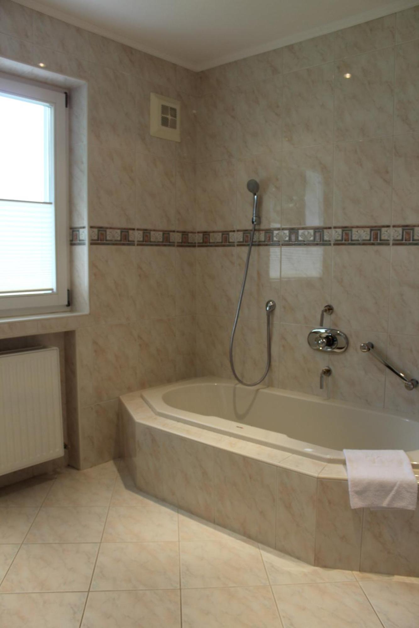 ホテル Garni Roesslhof ホラースバッハ・イム・ピンツガウ 部屋 写真